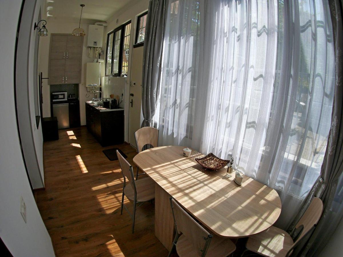 Old - Gold Gala Apartment Tbilisi Exterior photo